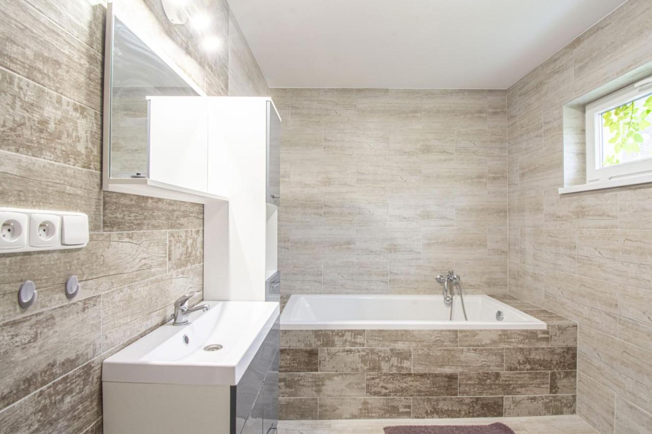 Velky Apartman Zlamanka Kroměříž Kültér fotó