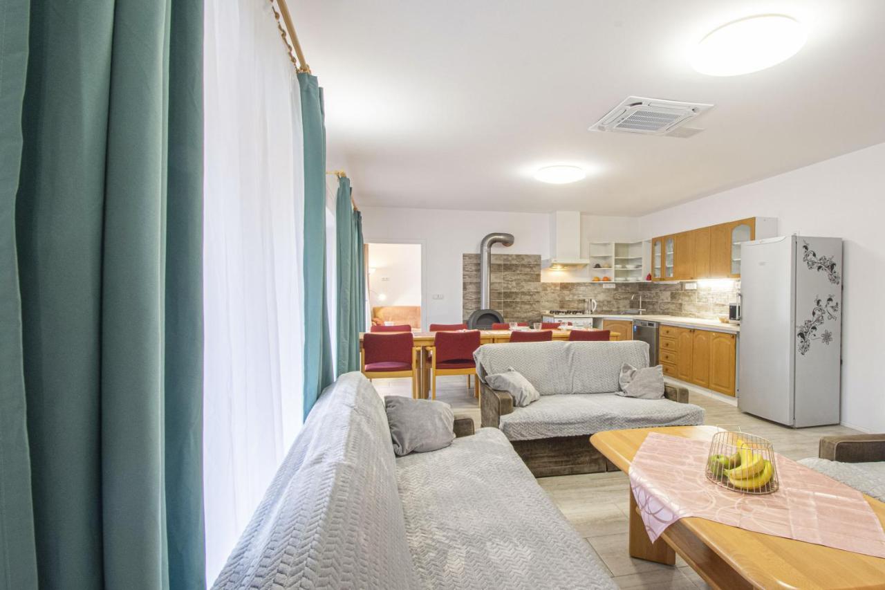 Velky Apartman Zlamanka Kroměříž Kültér fotó